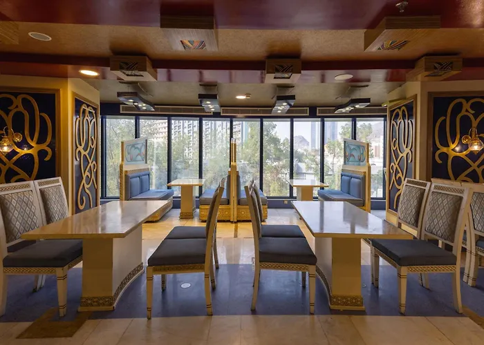 Montana Al Azizia Hotel