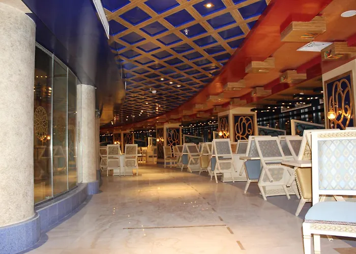 Montana Al Azizia Hotel